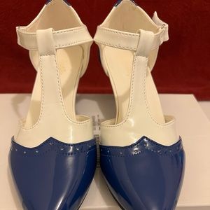 Angel Steps Layla T-Strap, Royal Blue/White Patent shoes; Size 7.5 Medium